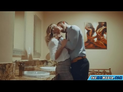 ❤️ Бүкіл аққұба сізді қоғамдық дәретханада азғырғанда ️ Порно бойынша порно kk.slowheat.top ❌️